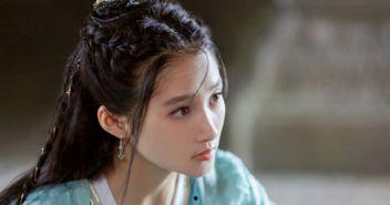 关晓彤进入娱乐圈吃瓜,从吃瓜群众到璀璨明星的蜕变之路